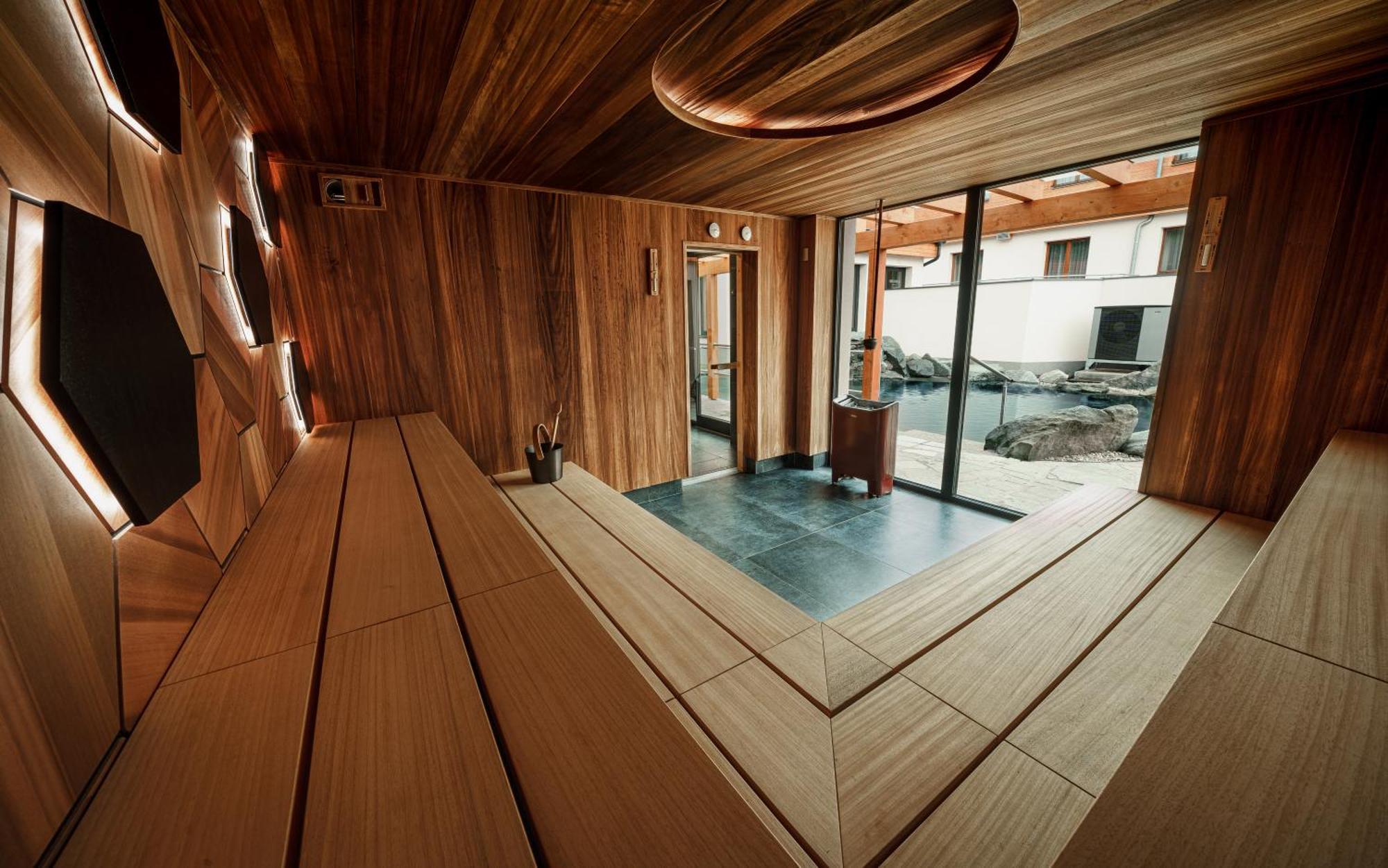 Hotel Horal Rožnov pod Radhoštěm Exterior foto